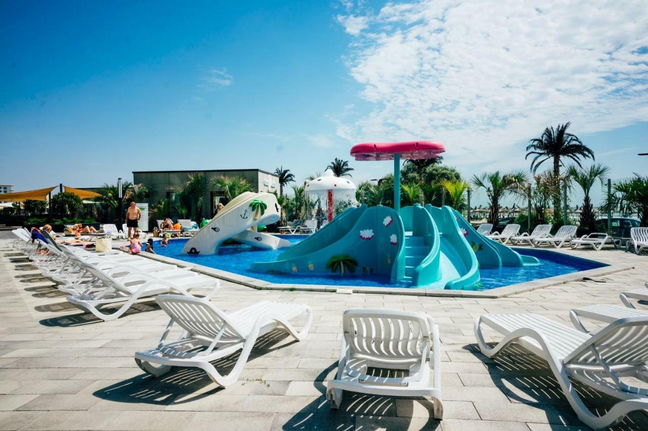 Apartamente Azzurro On The Beach Năvodari Extérieur photo
